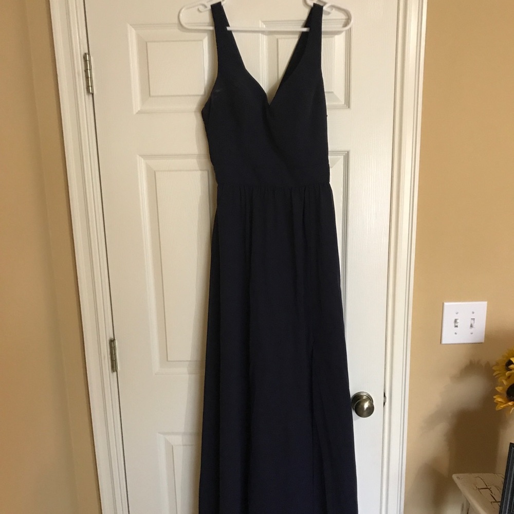 SUPER cute long navy bridesmaid dress!
